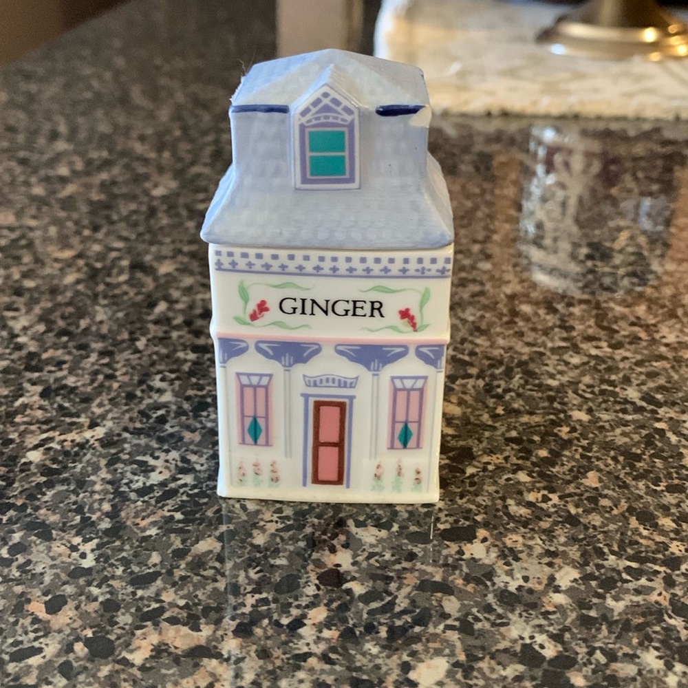 Lenox Spice Village Ginger